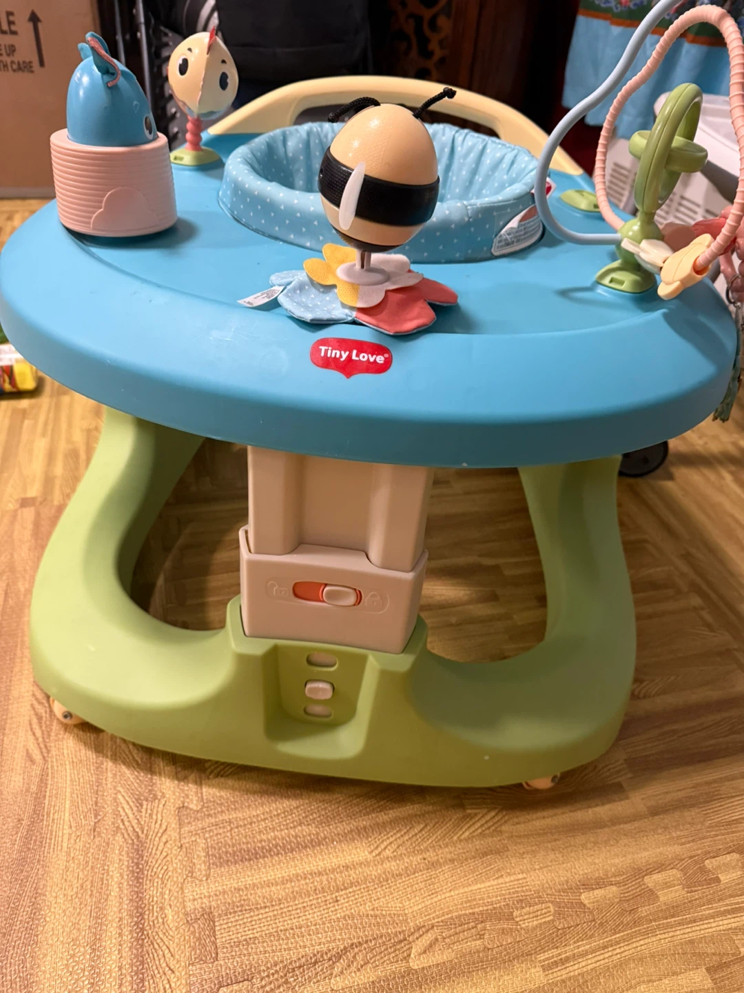 Tiny Love Meadow Days Activity Center - photo 3