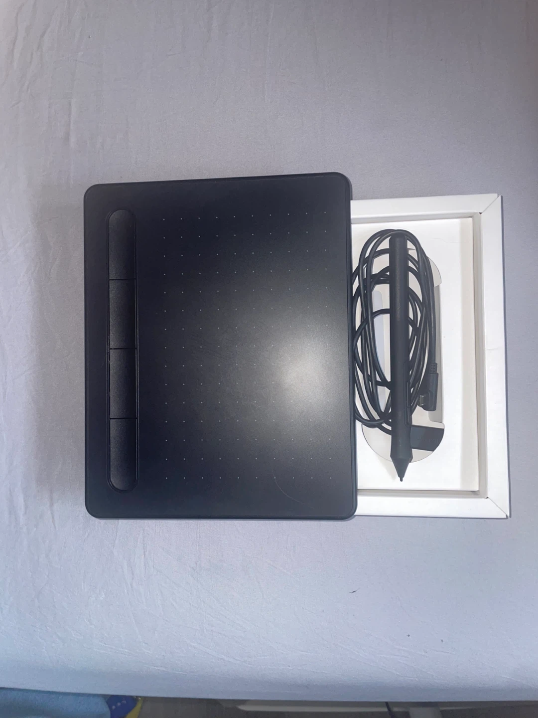 Digital drawing tablet
