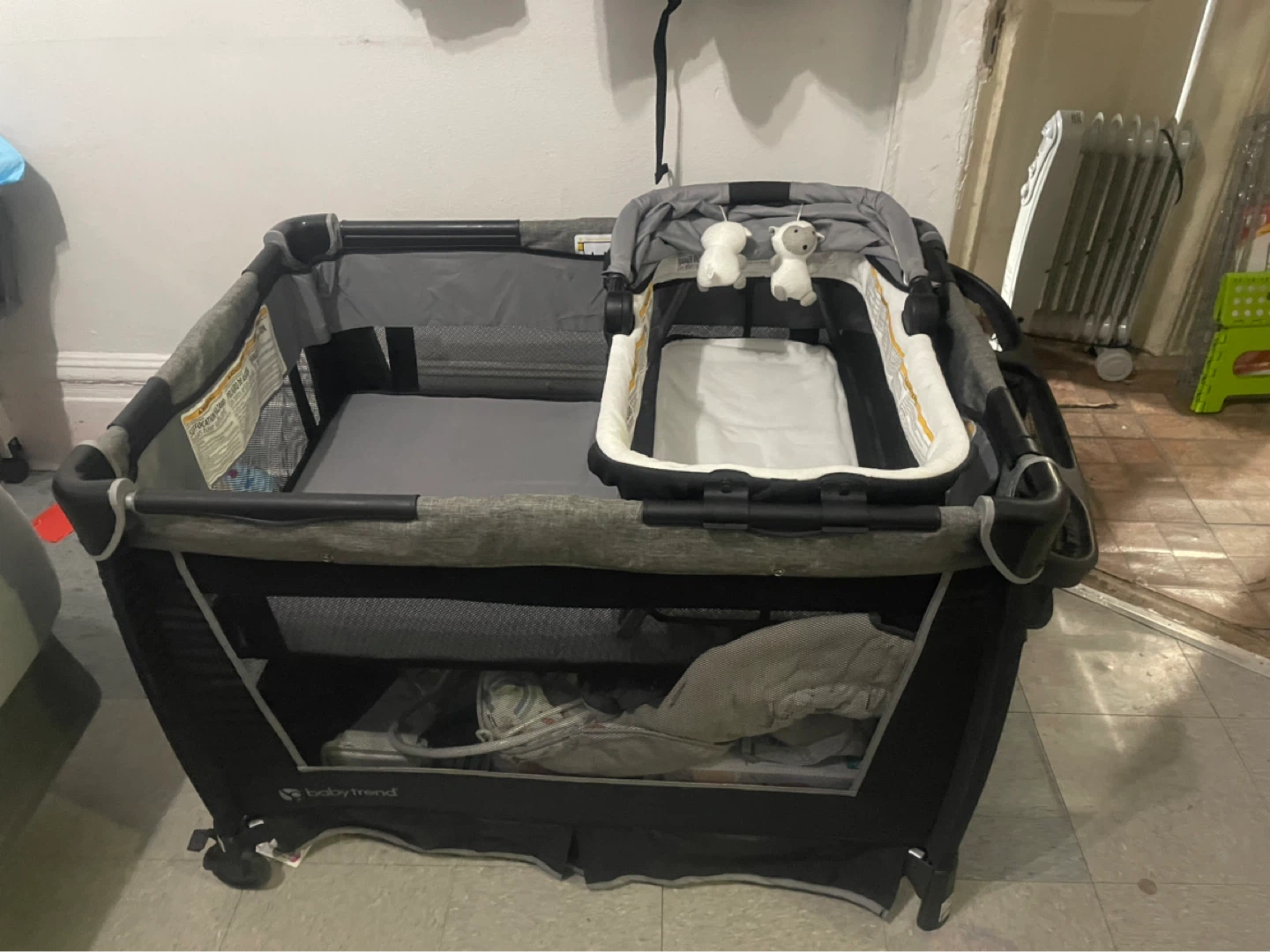 Baby Trend Pack 'n Play with Bassinet - photo 4