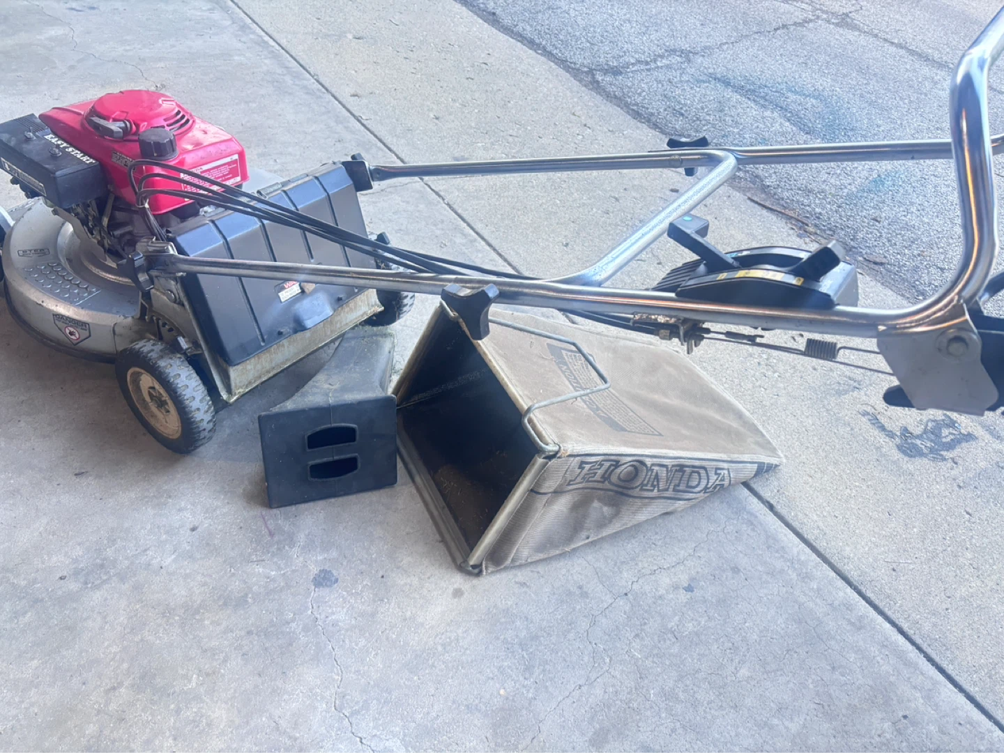 Honda HRN214 Lawnmower - photo 3
