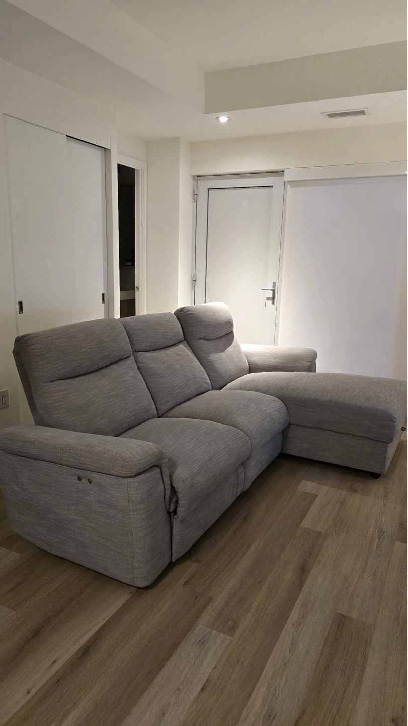 Structube Roger sectional reclining sofa - photo 2