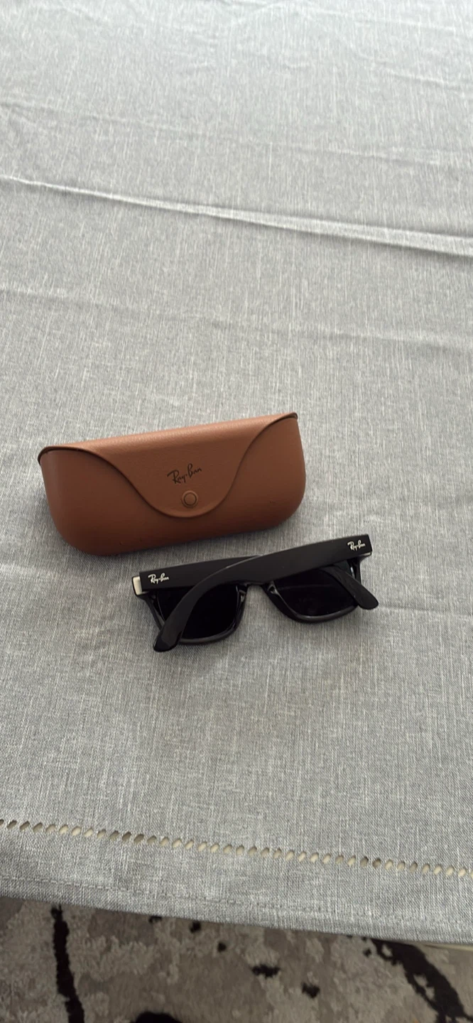 Ray-Ban Wayfarer Sunglasses - photo 4