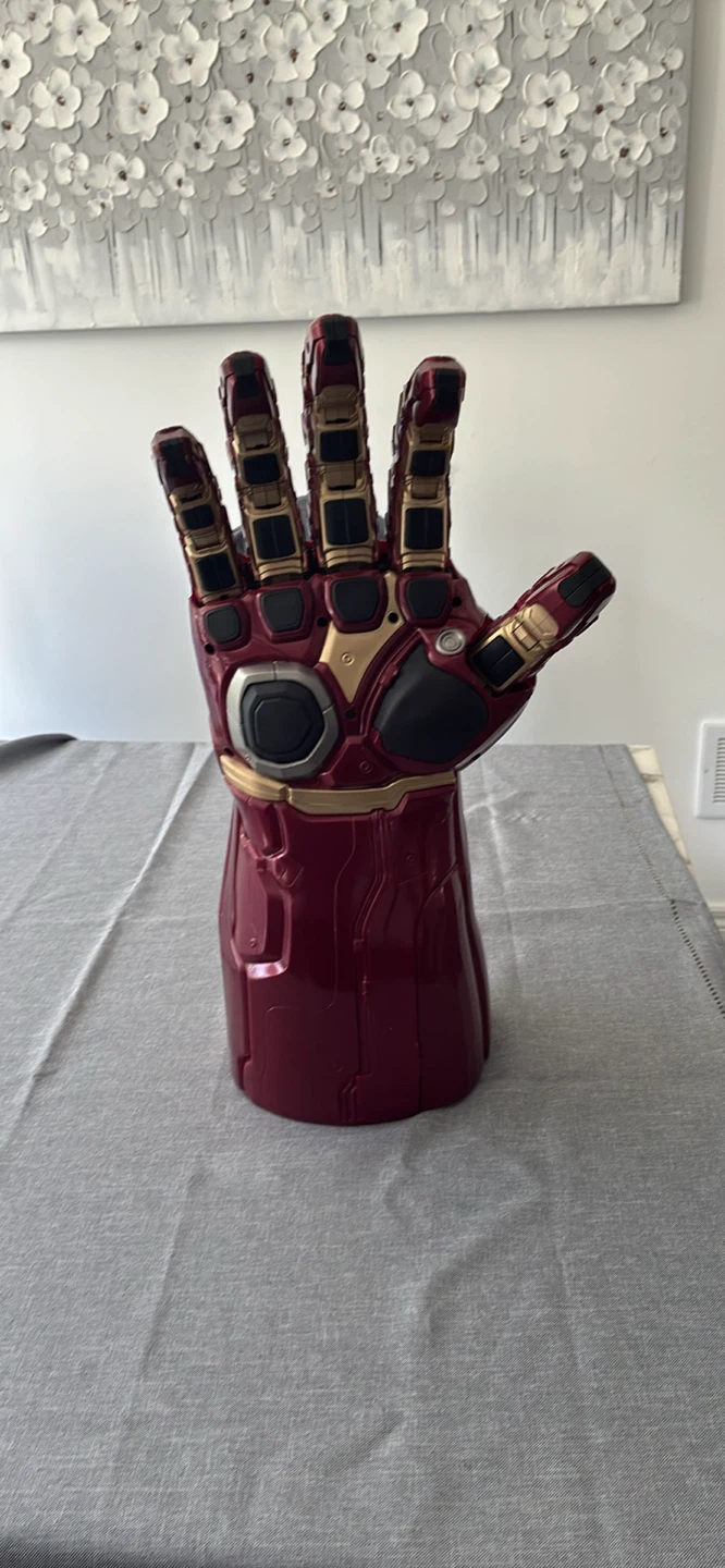 Iron Man Infinity Gauntlet Toy - photo 3