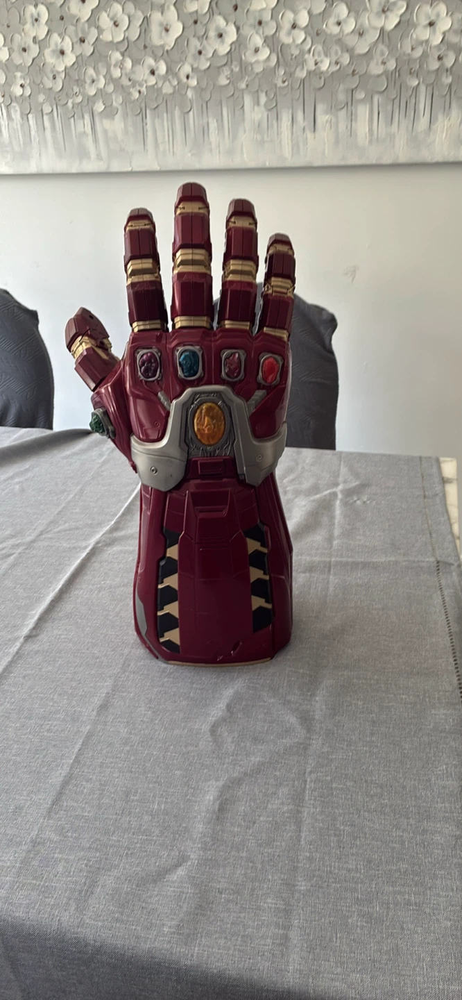 Iron Man Infinity Gauntlet Toy