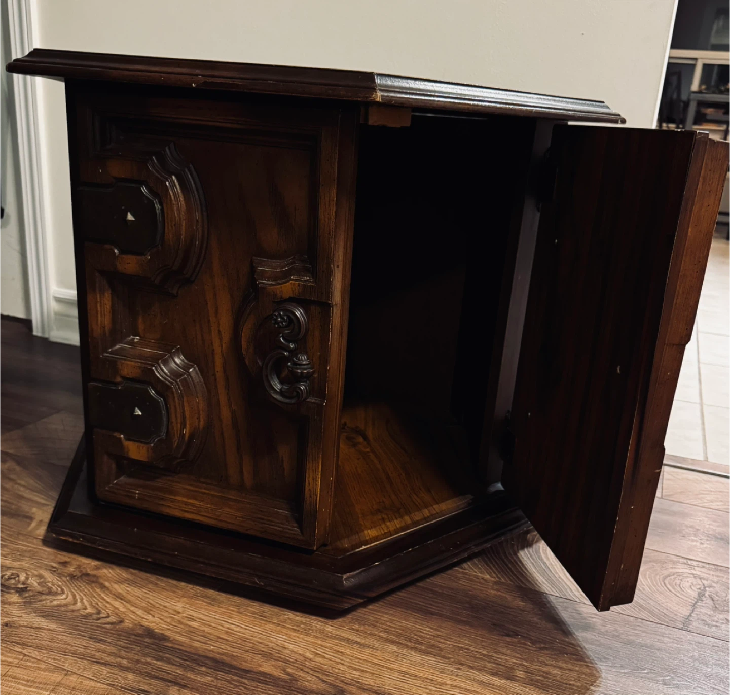 Vintage Wooden Hexagonal End Table - photo 3