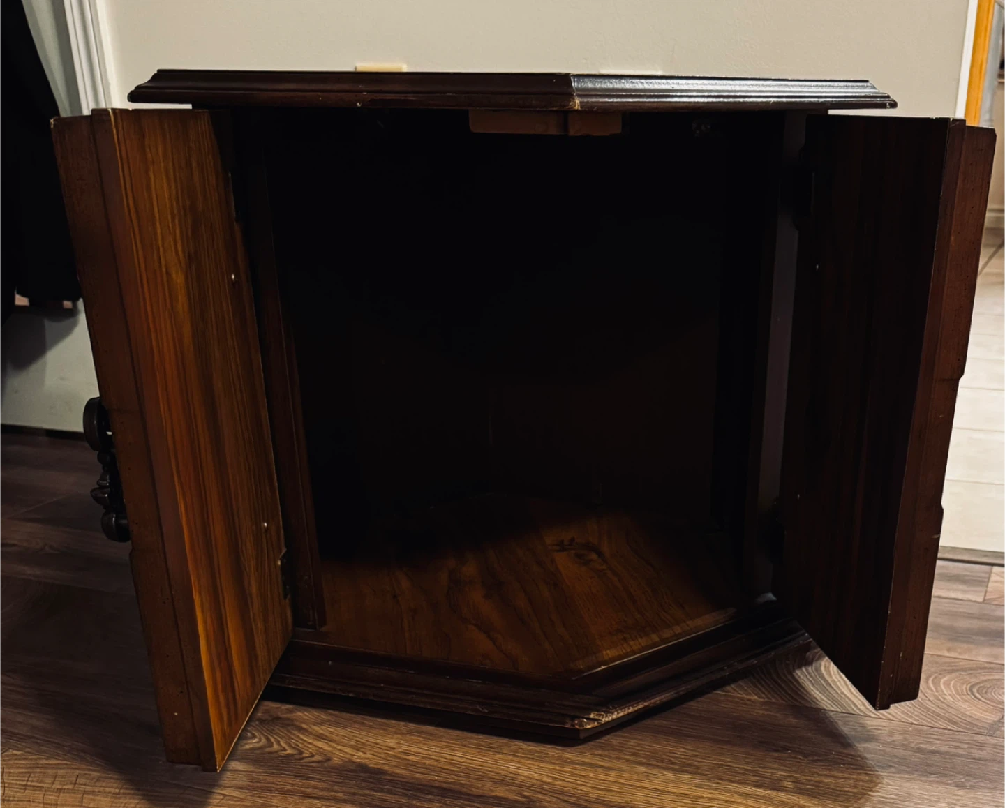 Vintage Wooden Hexagonal End Table - photo 4
