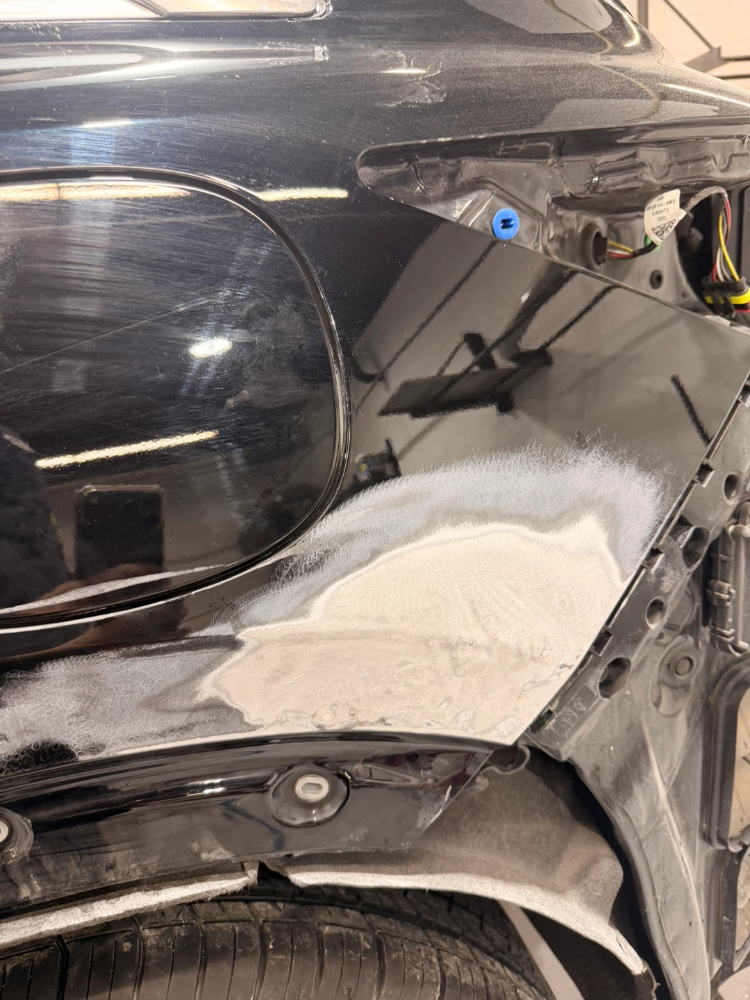 Infiniti Car Body Panel Repair - photo 2