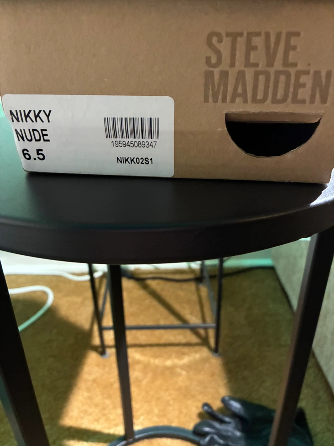 Steve Madden Nikky Nude Flat Sandals Size 6.5 - photo 4
