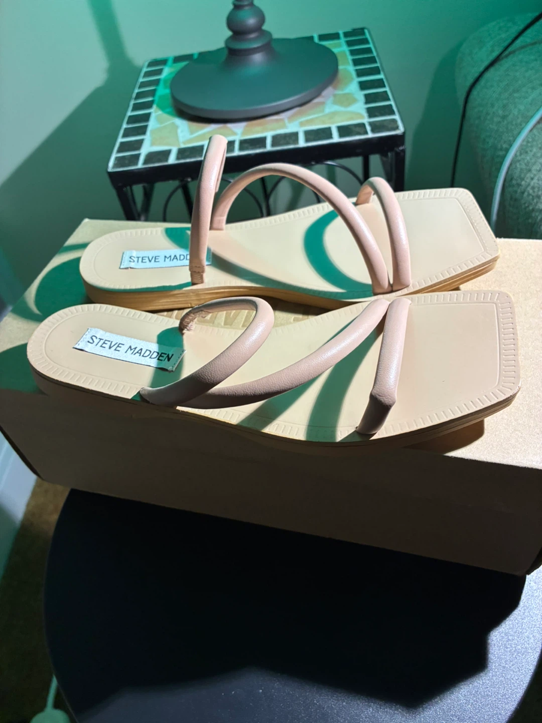 Steve Madden Nikky Nude Flat Sandals Size 6.5 - photo 2