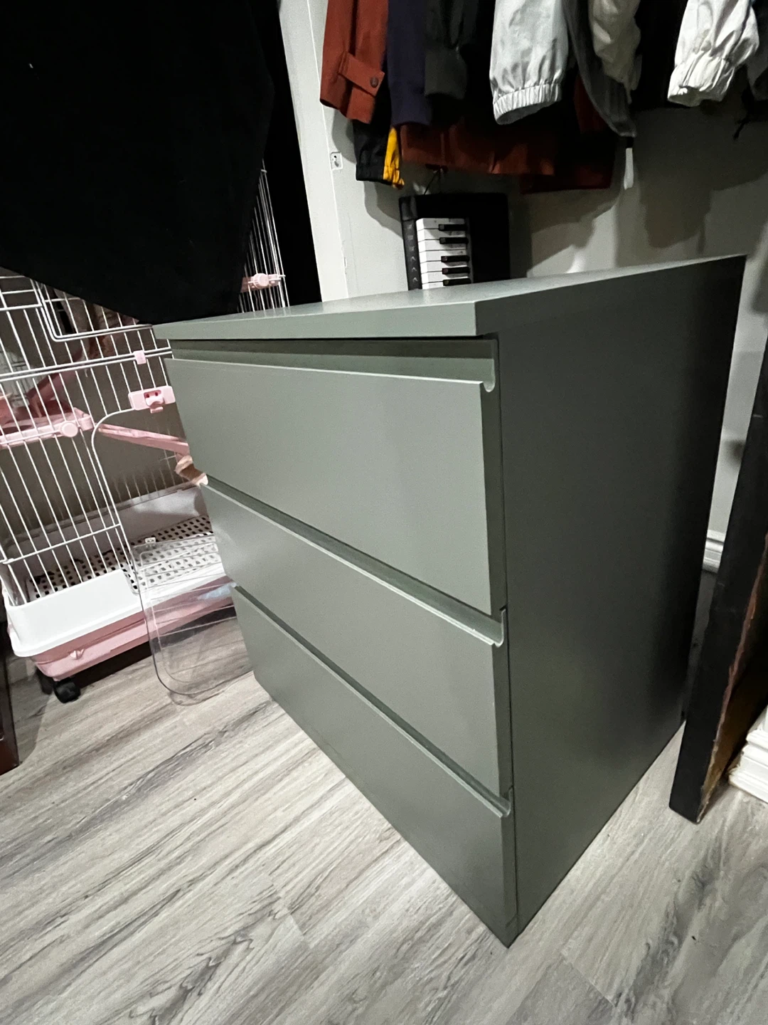 Green 3-Drawer Dresser - photo 2