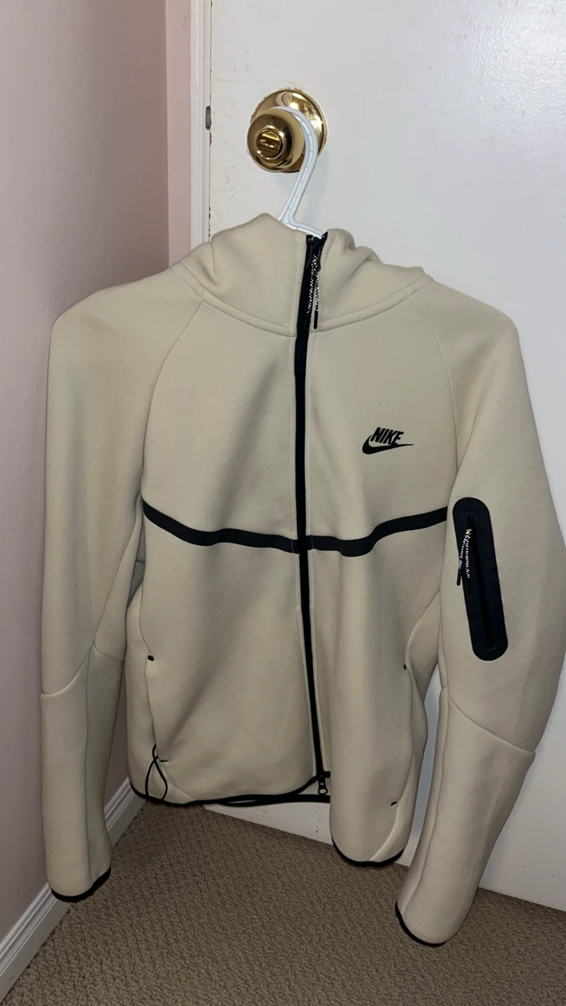 Cream Nike tech zip up - photo 3