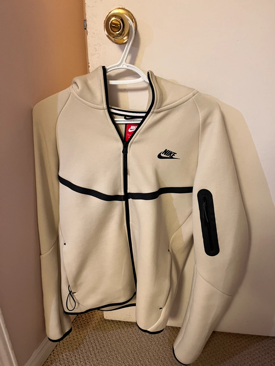 Cream Nike tech zip up - photo 2