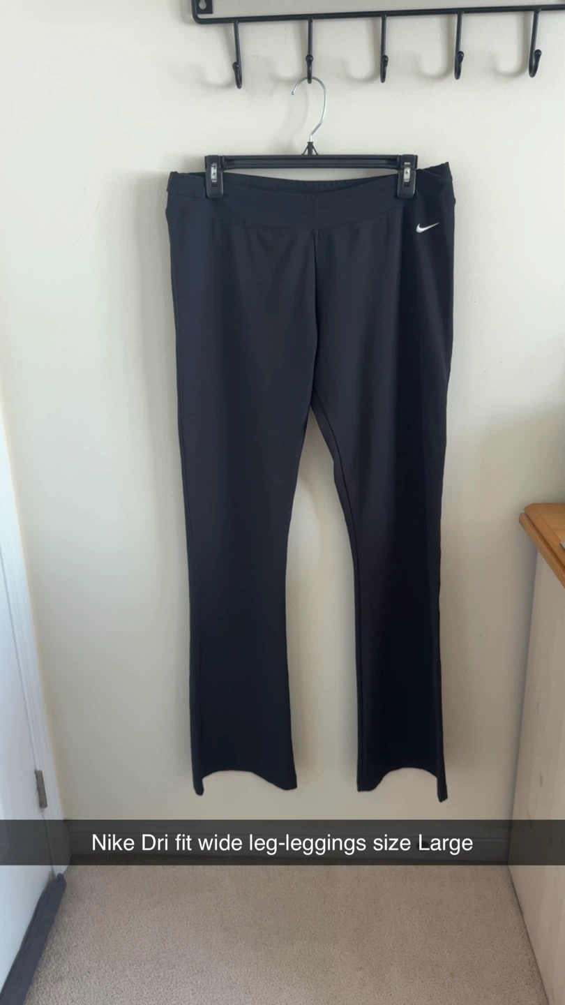 Nike flared wide leg leggings