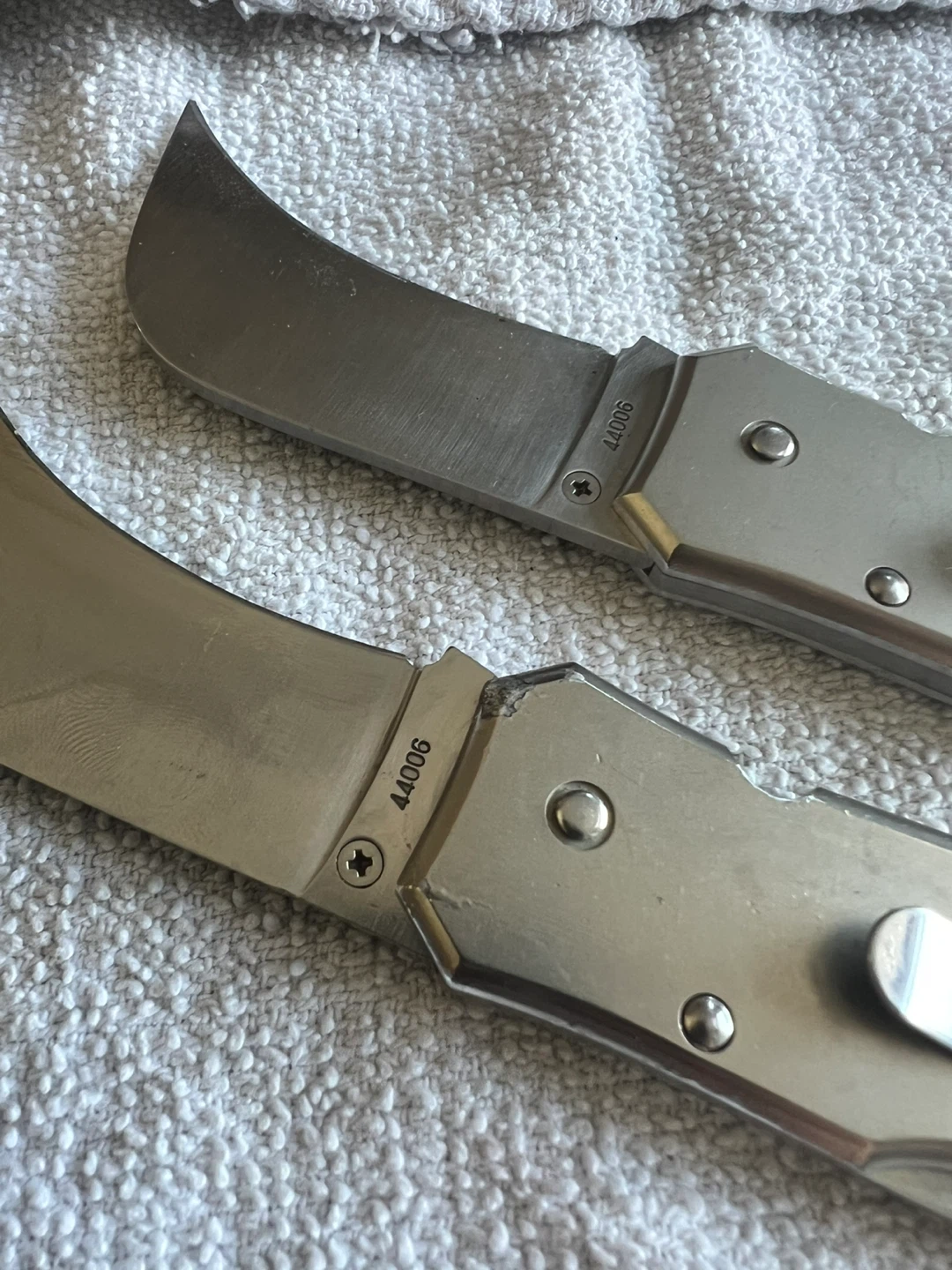 Klein Tools 2-5/8” Stainless Hawkbill Folding Knifes - photo 4
