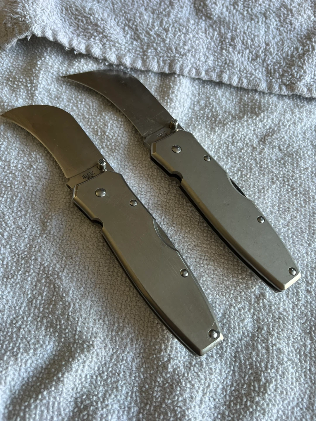 Klein Tools 2-5/8” Stainless Hawkbill Folding Knifes - photo 2