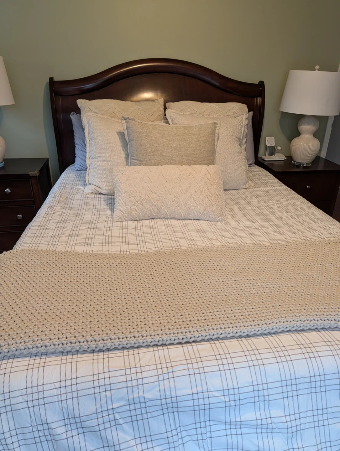 Raymour Flanigan queen bed and casper mattress