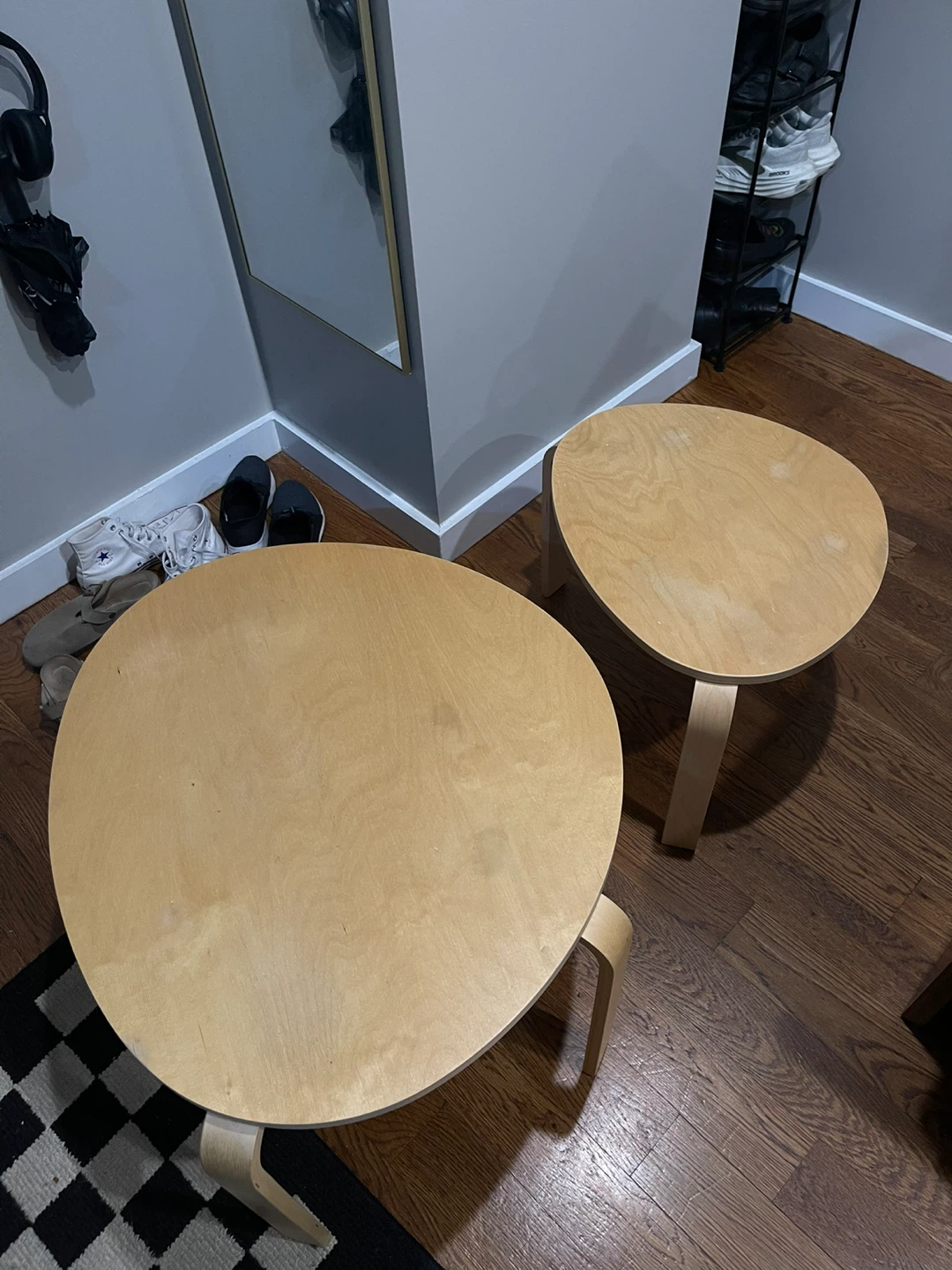 Nesting 2 piece Table