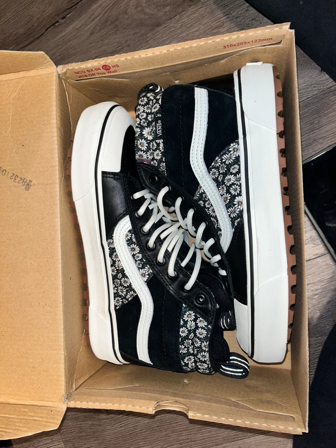 Vans Sk8-Hi MTE-2 Black Floral Sneakers