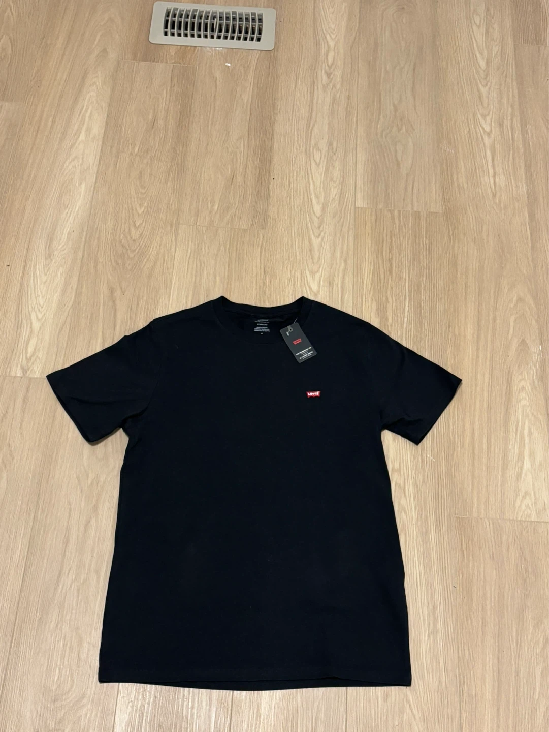 Levi's Black T-Shirt - photo 2