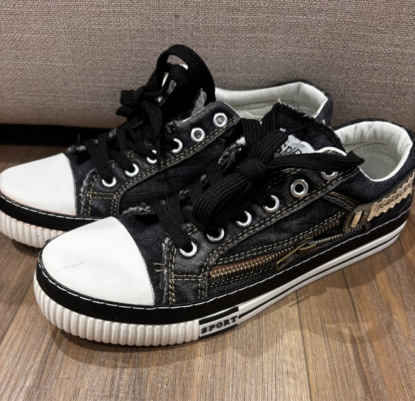 Chaussures été taille 8 – Comme neuves – 20$ vente rapide