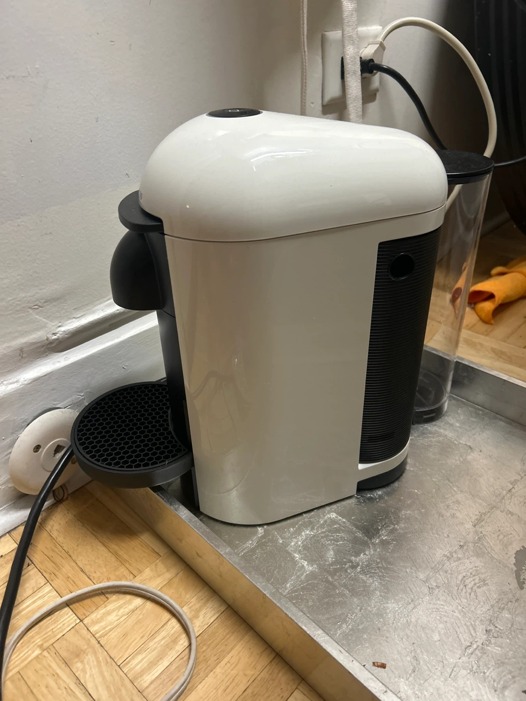 Nespresso with free serving tray - photo 3