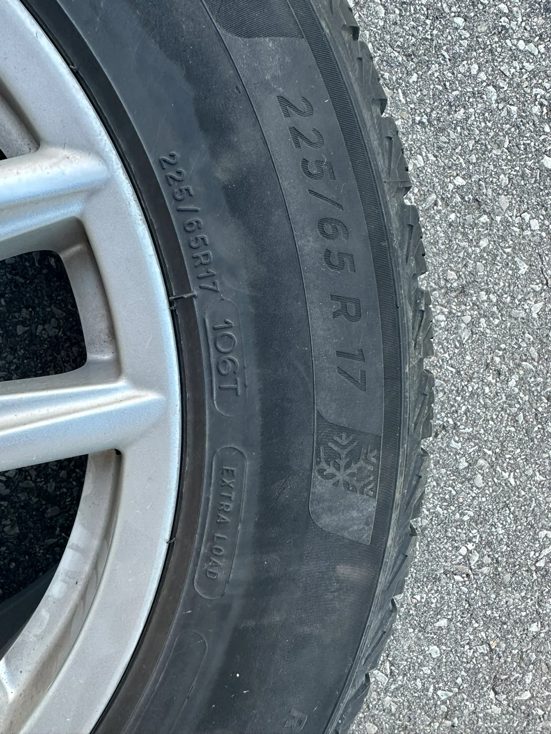 Michelin X-Ice Snow SUV Tire with Rim 225/65R17
