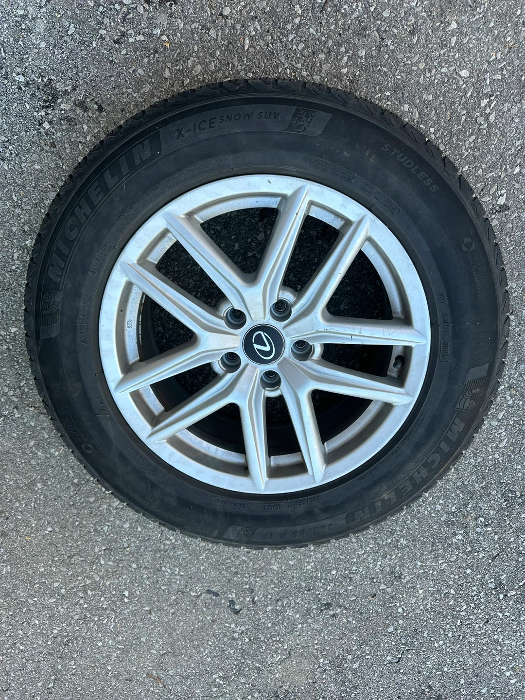 Michelin X-Ice Snow SUV Tire with Rim 225/65R17 - photo 2
