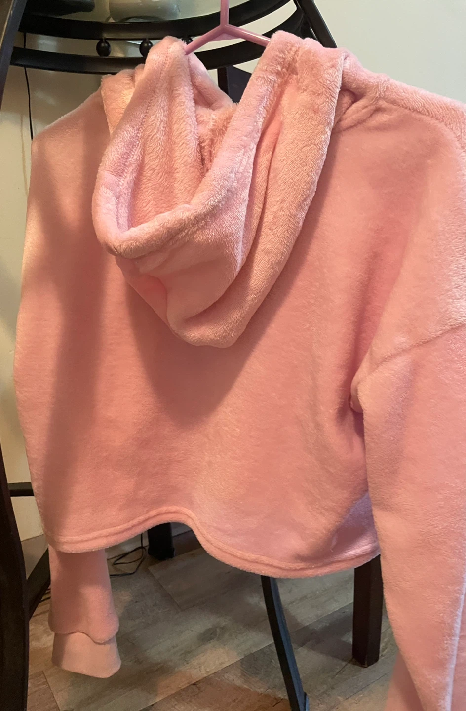 Juicy Couture Pink Velour Cropped Hoodie - photo 4