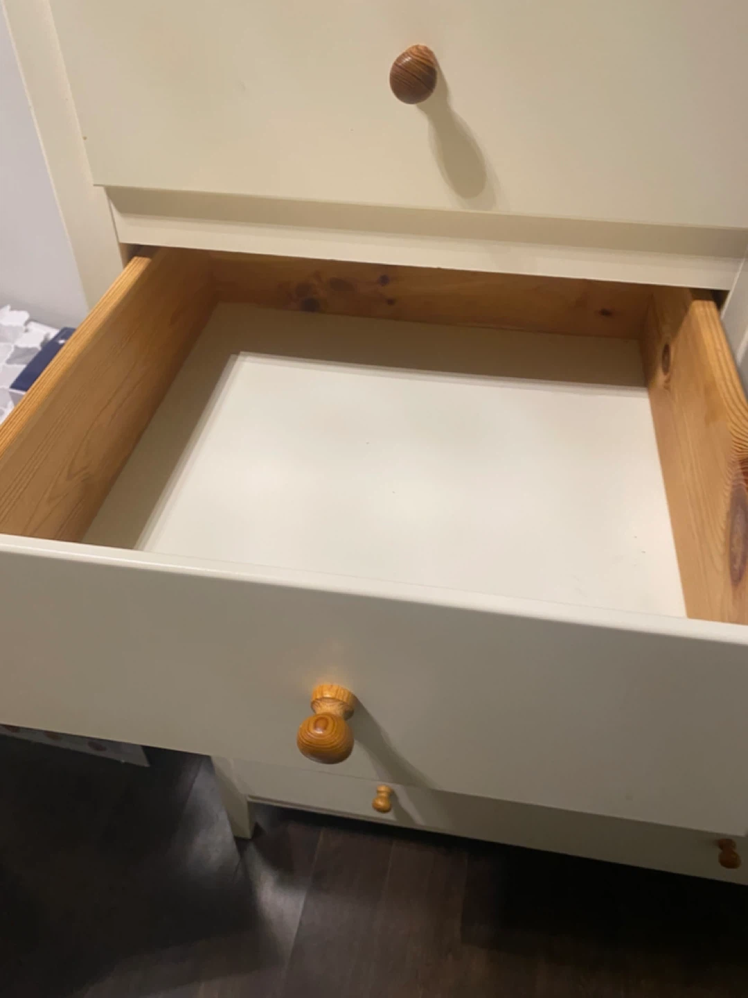 Cream and Wood 8-Drawer Dresser - photo 3