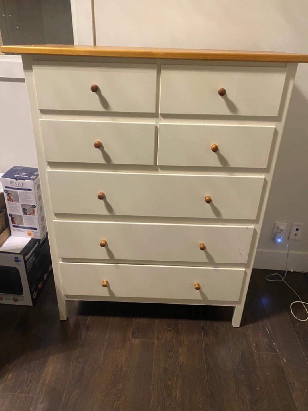 Cream and Wood 8-Drawer Dresser - photo 2