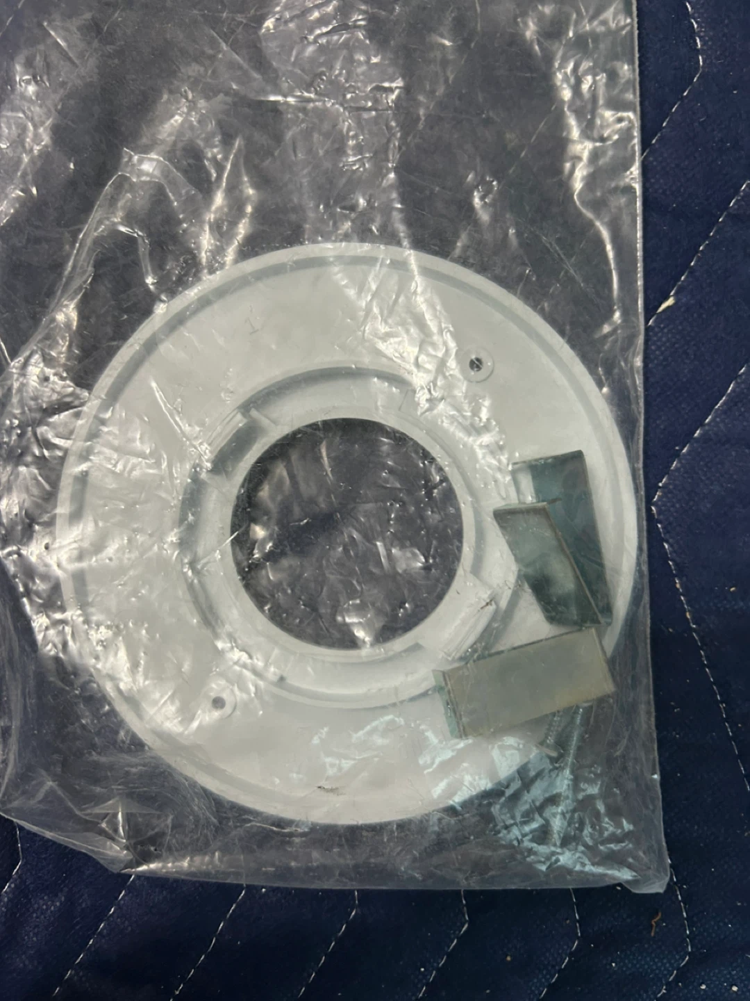 UN Outlet Face Plate Only - photo 2