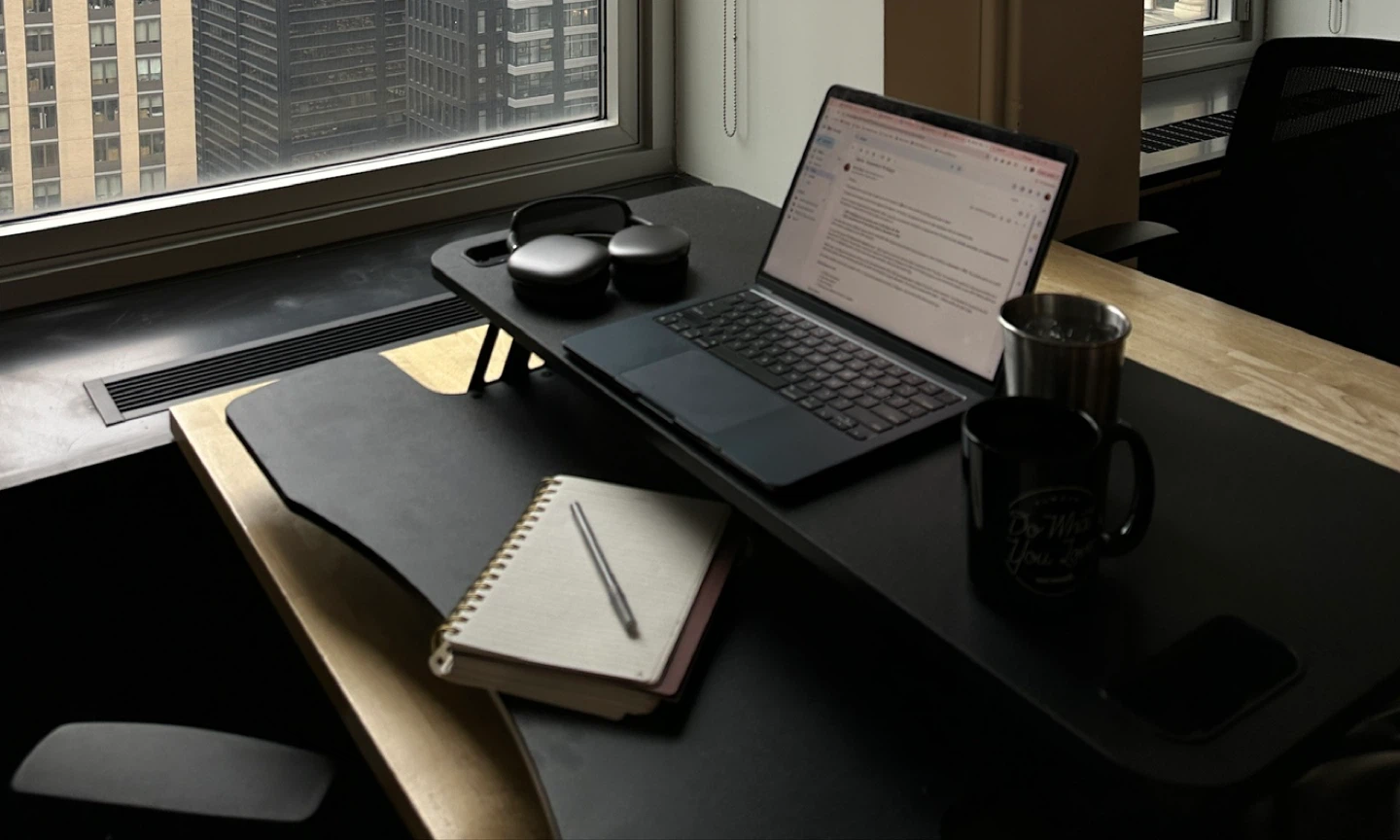 NEW!! Manual Sit-Stand Desk Converter (Black)