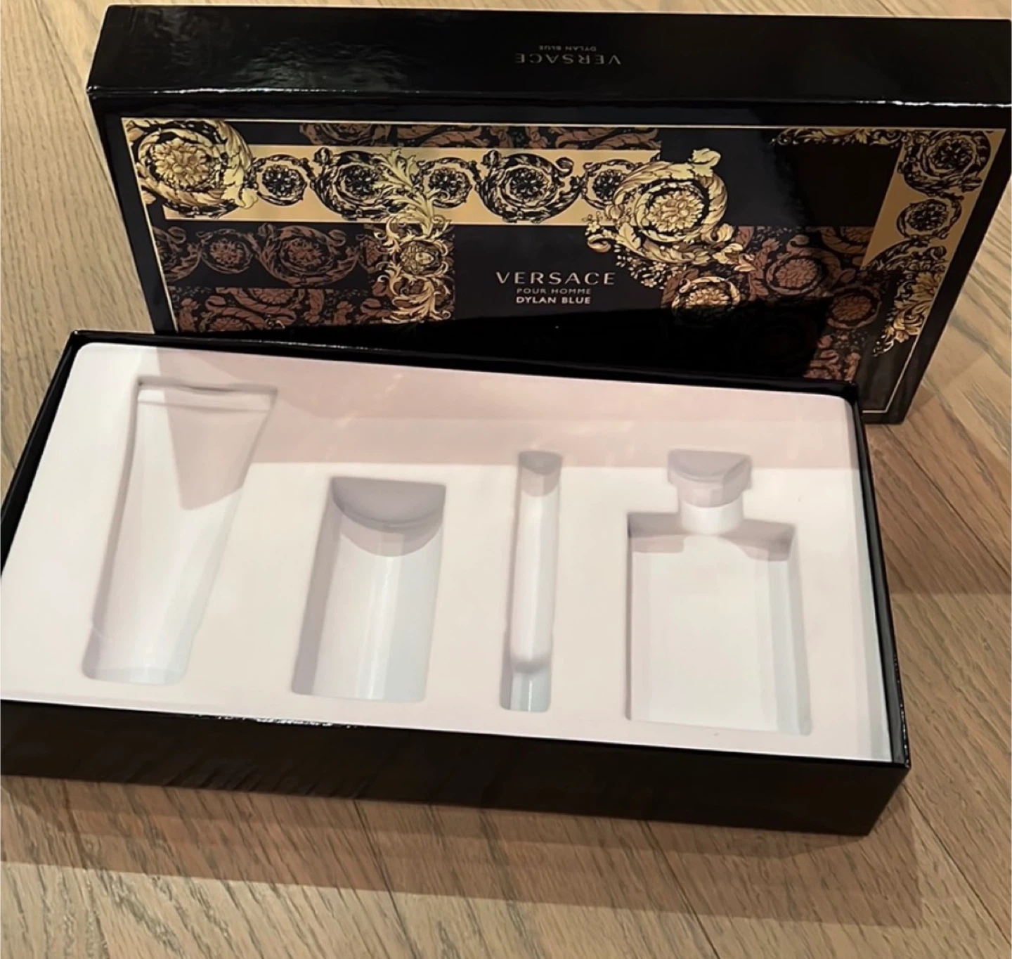 Versace Pour Homme Dylan Blue Gift Set box only