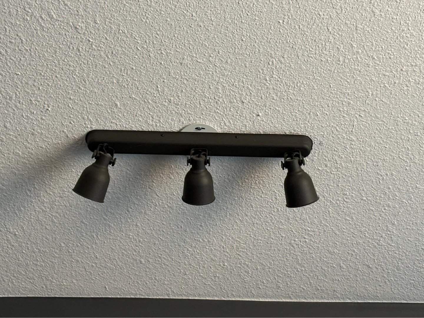 3-Light Track Lighting Fixture - photo 3