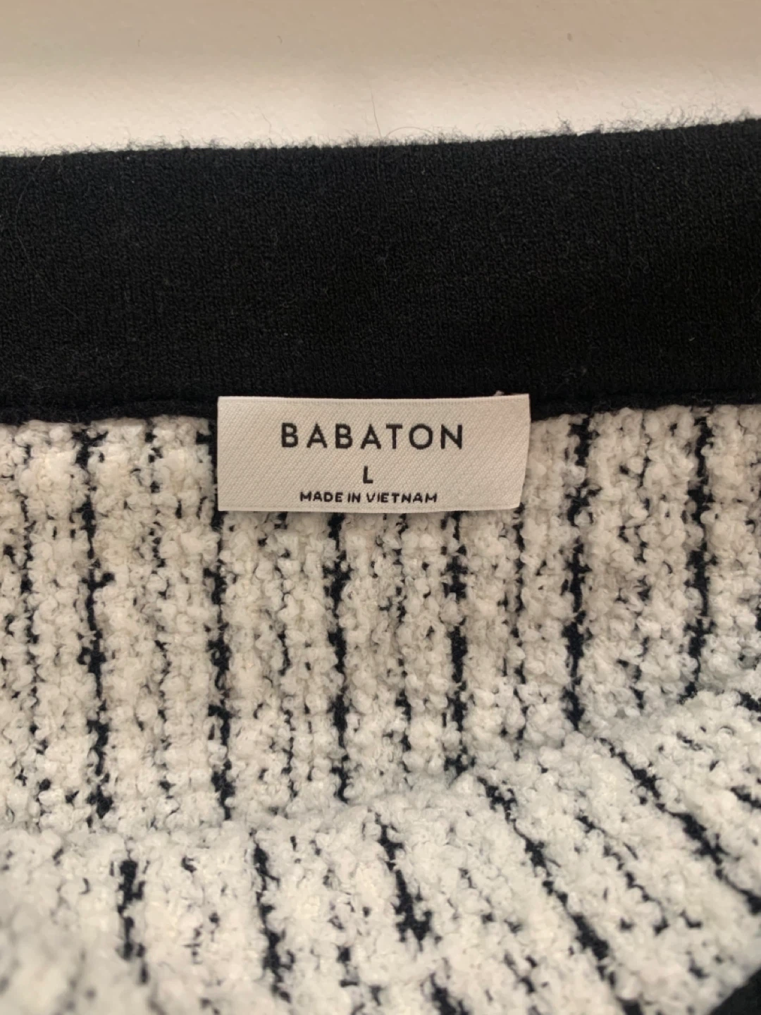 ❤️ New Babaton Betty Skirt Size Large ❤️ - photo 3