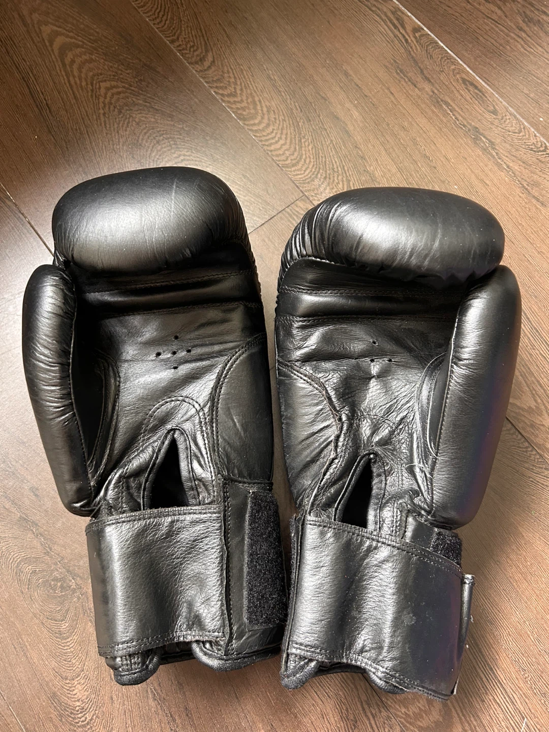 Warriors Kor-Can Sports Inc. Boxing Gloves - 14 oz - photo 2