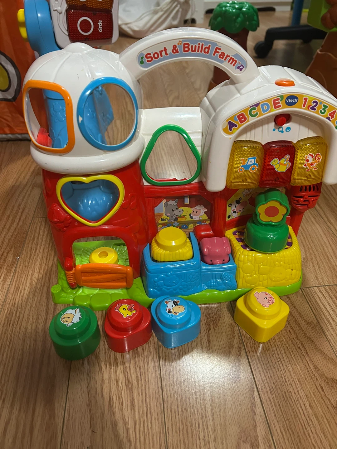 VTech Sort & Build Farm
