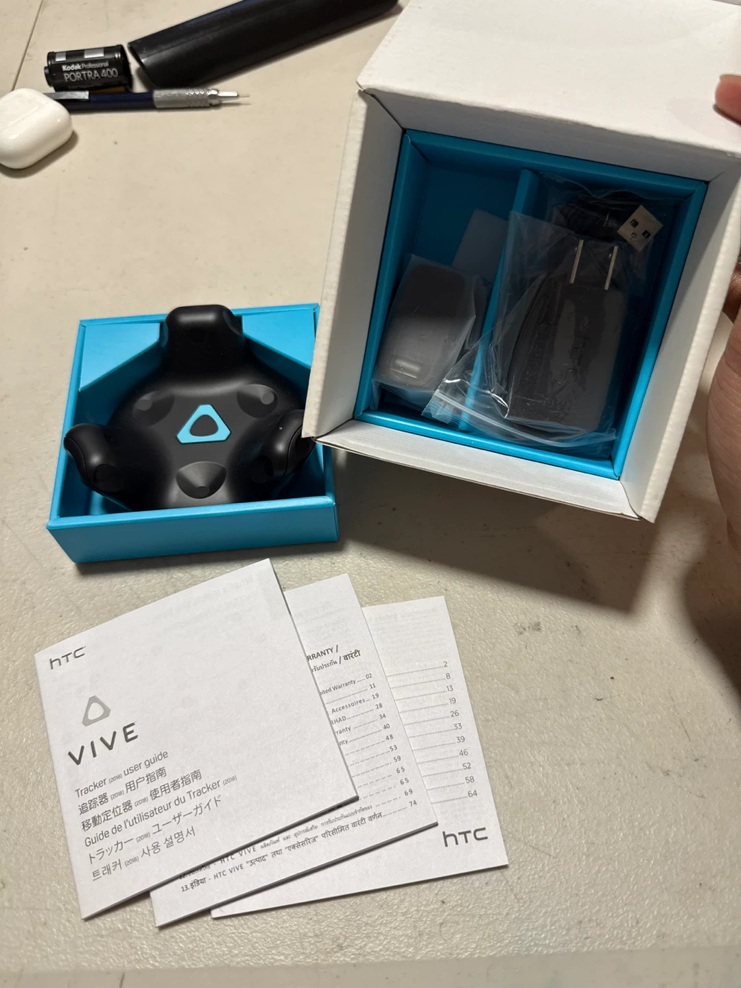 HTC VIVE Tracker (2018) lightly used - photo 5