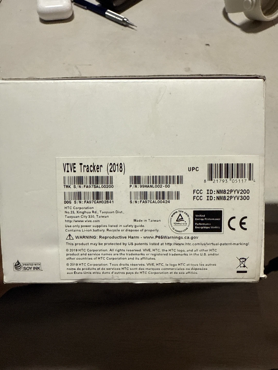 HTC VIVE Tracker (2018) lightly used - photo 2