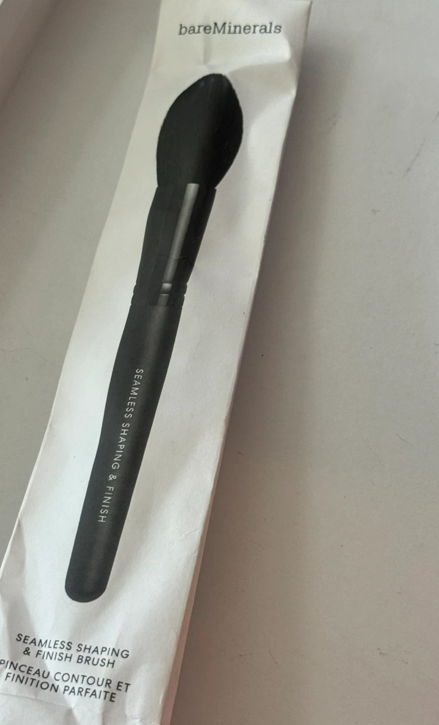 bareMinerals Seamless Shaping & Finish Brush