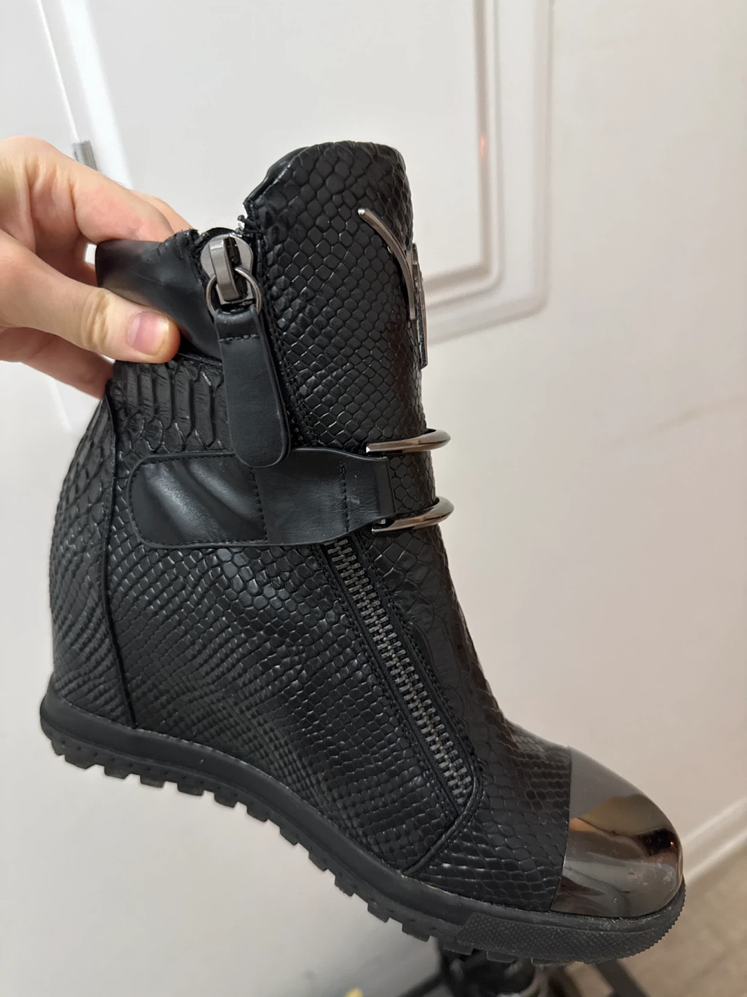 Vespino womens 8.5 /39 Black Wedge Boots/ Sneakers - photo 5