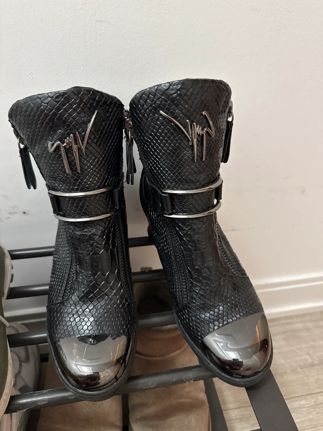 Vespino womens 8.5 /39 Black Wedge Boots/ Sneakers - photo 2