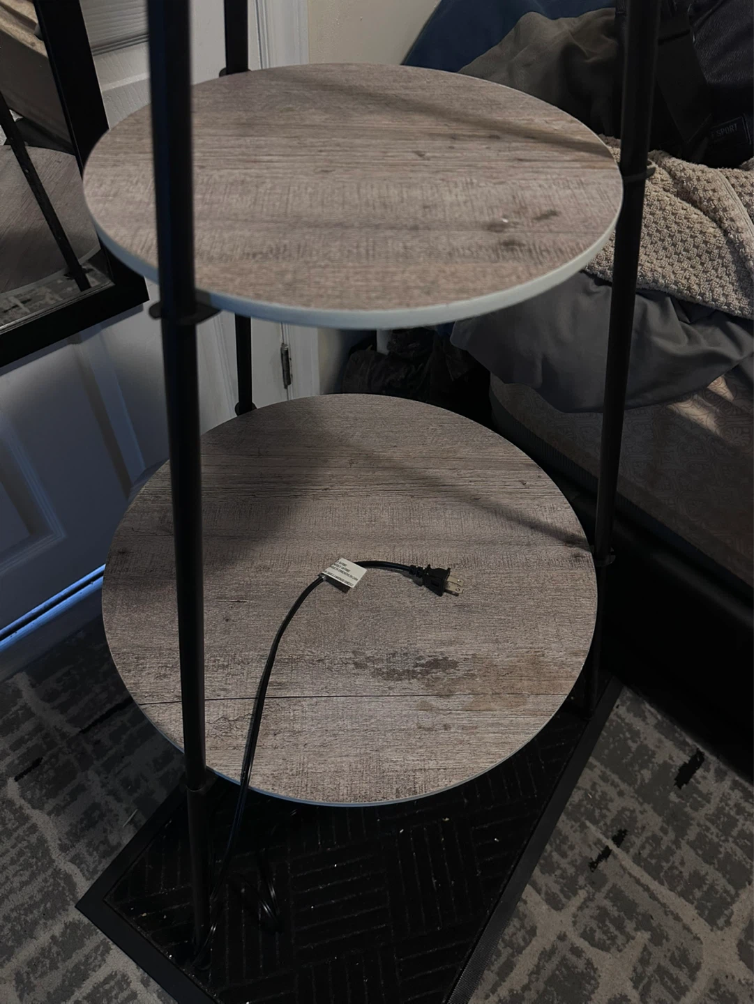 Floor Lamp with 2 Shelves - photo 2