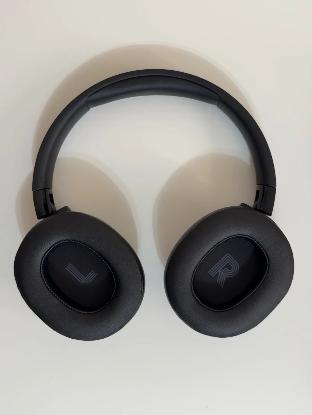 JBL Tune 720BT Wireless Headphones - Black - photo 4