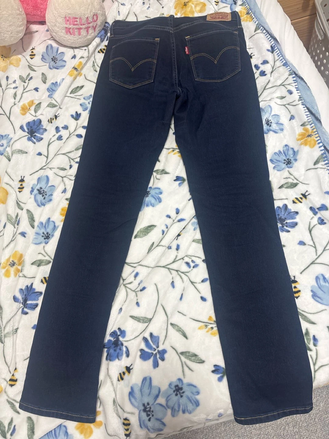 Levi's Women's Dark Wash Jeans - Size 28x32 - photo 2