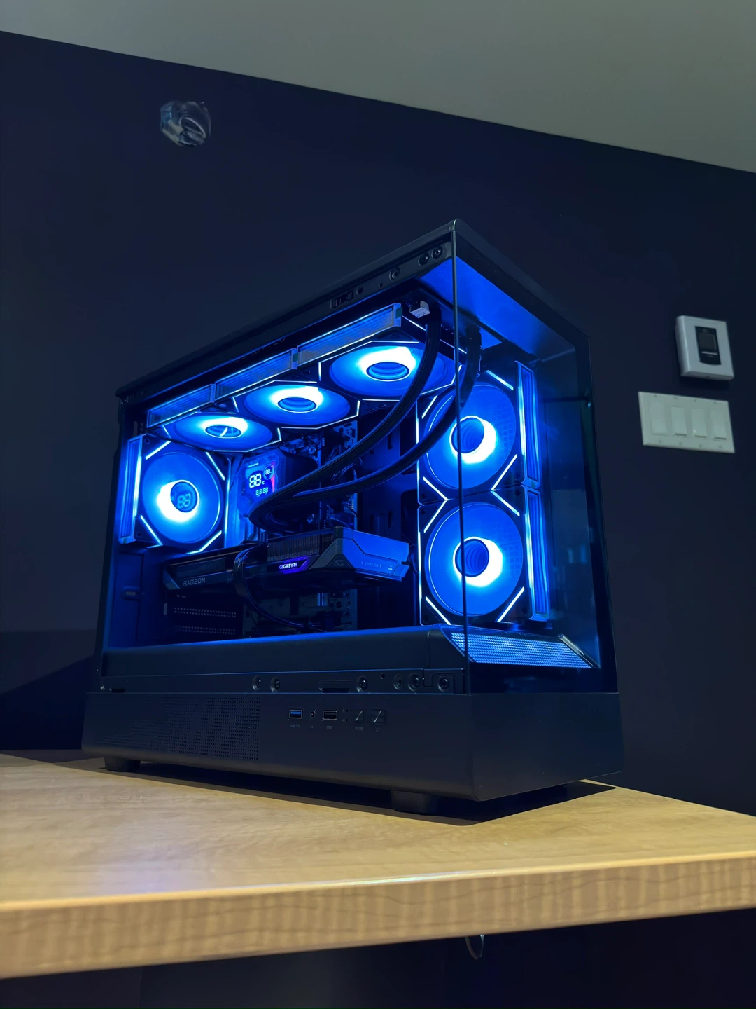 Gaming PC - RX 9060 XT / 32GB DDR5 / 1TB NVMe - photo 3
