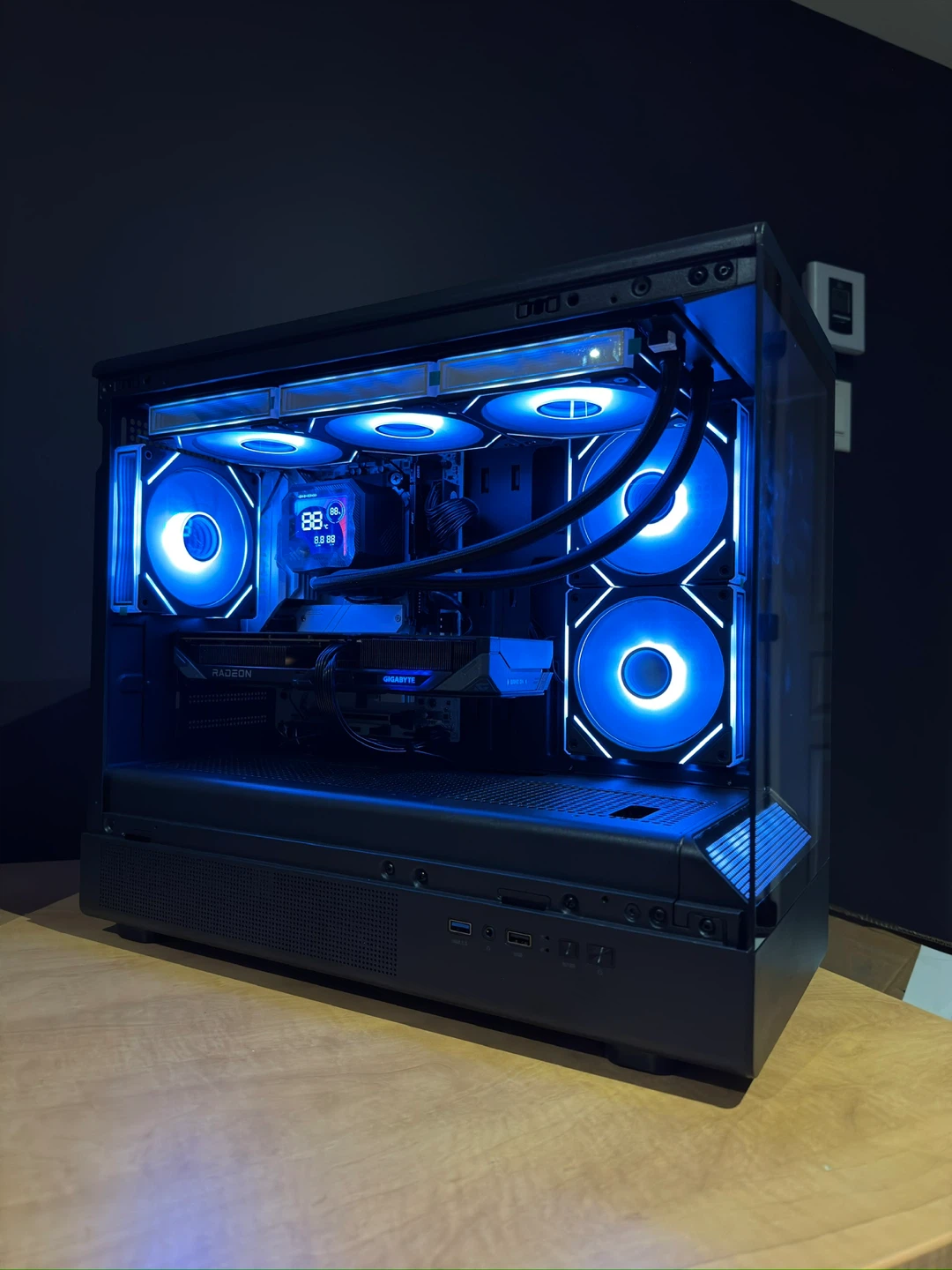 Gaming PC - RX 9060 XT / 32GB DDR5 / 1TB NVMe - photo 4