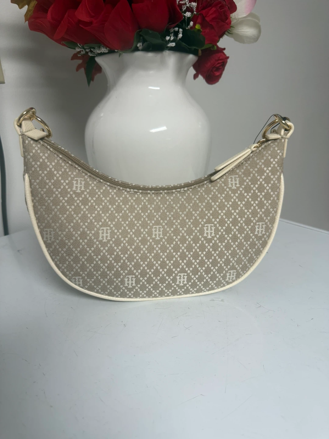 Tommy Hilfiger Hobo Bag - photo 2