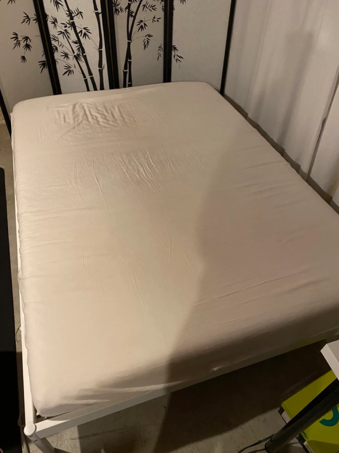 IKEA VEVELSTAD Bed