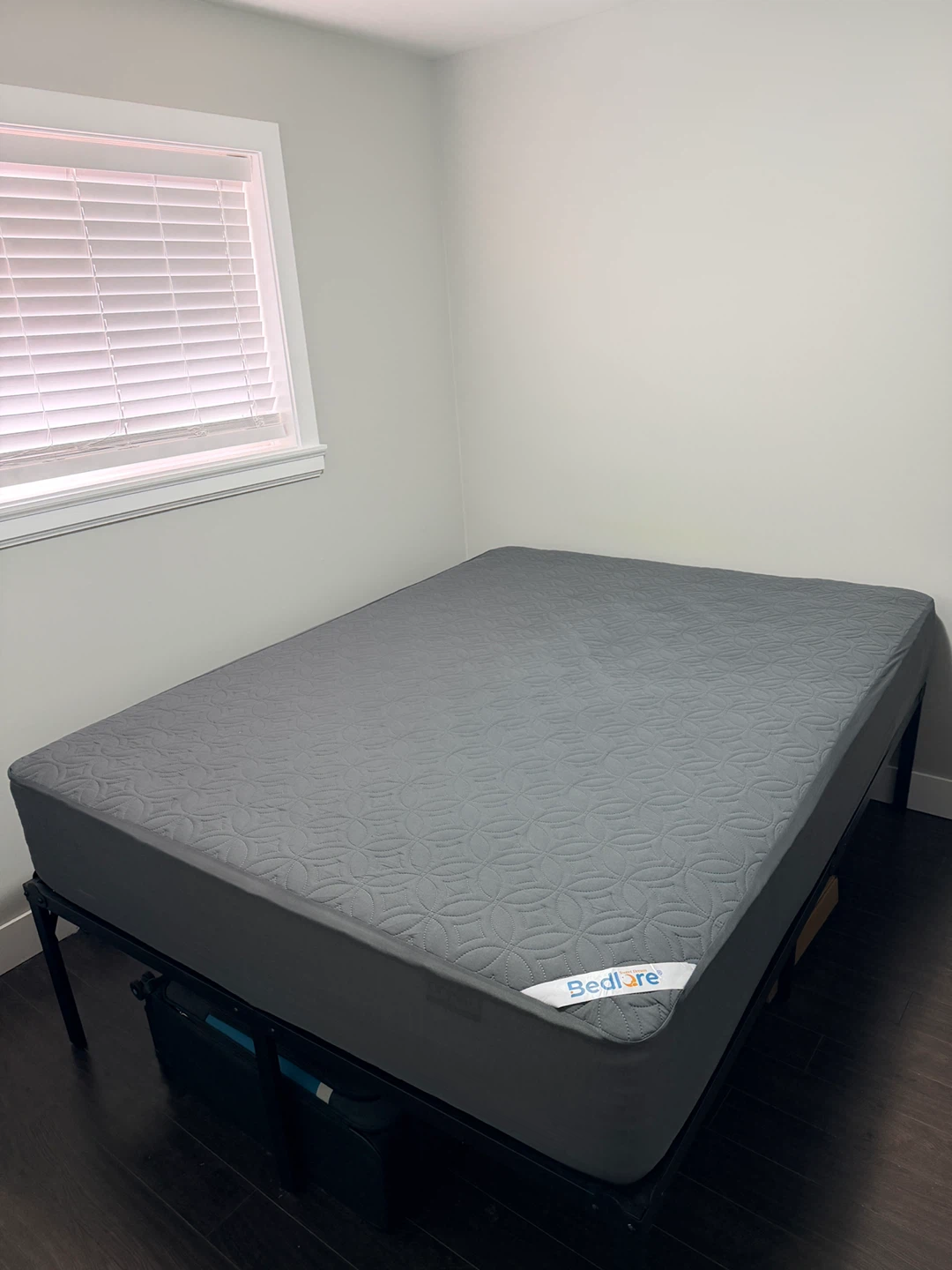 Queen Mattress – 12 inch Hybrid (Crystli) | Like New Condition
